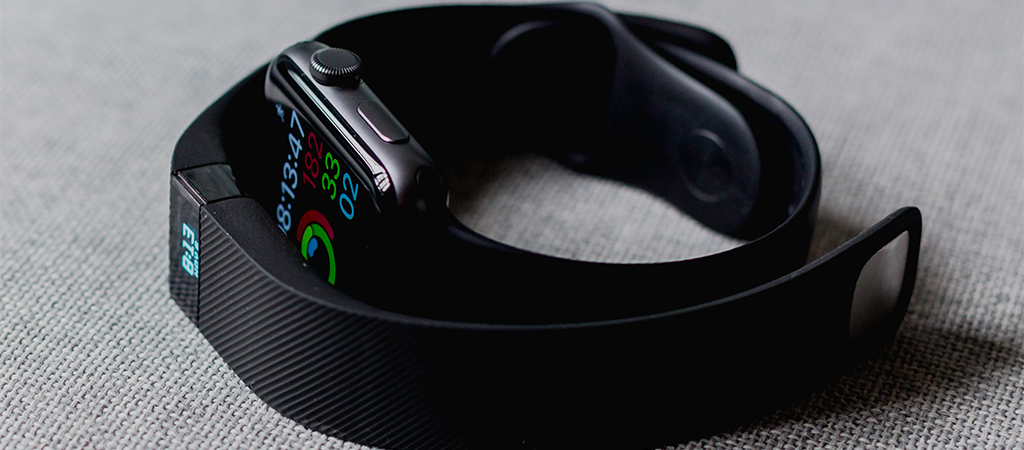 Fitness Watch vs. Smartwatch: Unraveling the Distinctive&nbsp;Duo